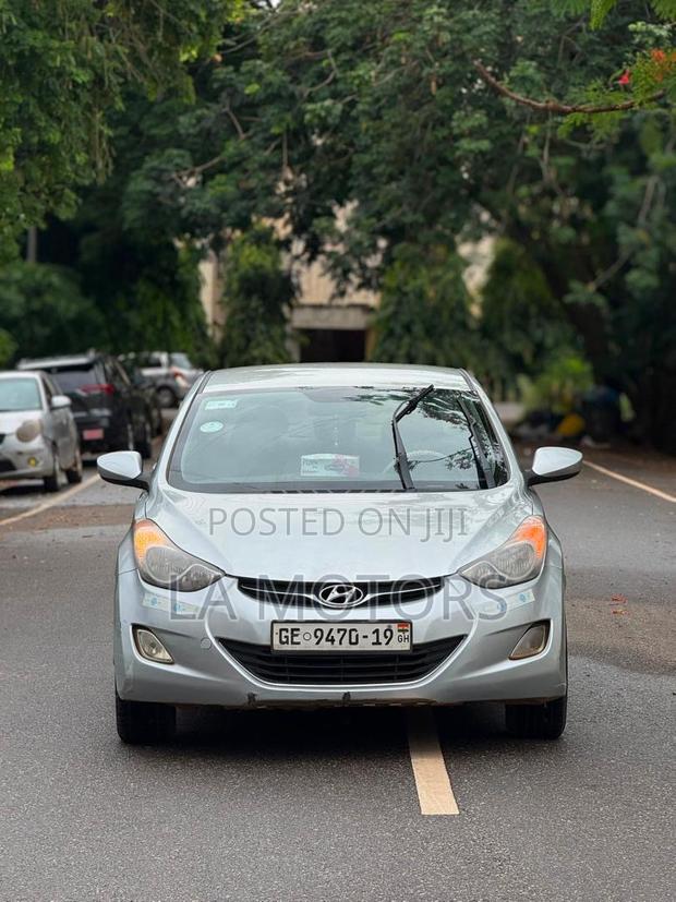 Hyundai Elantra 2013 Silver