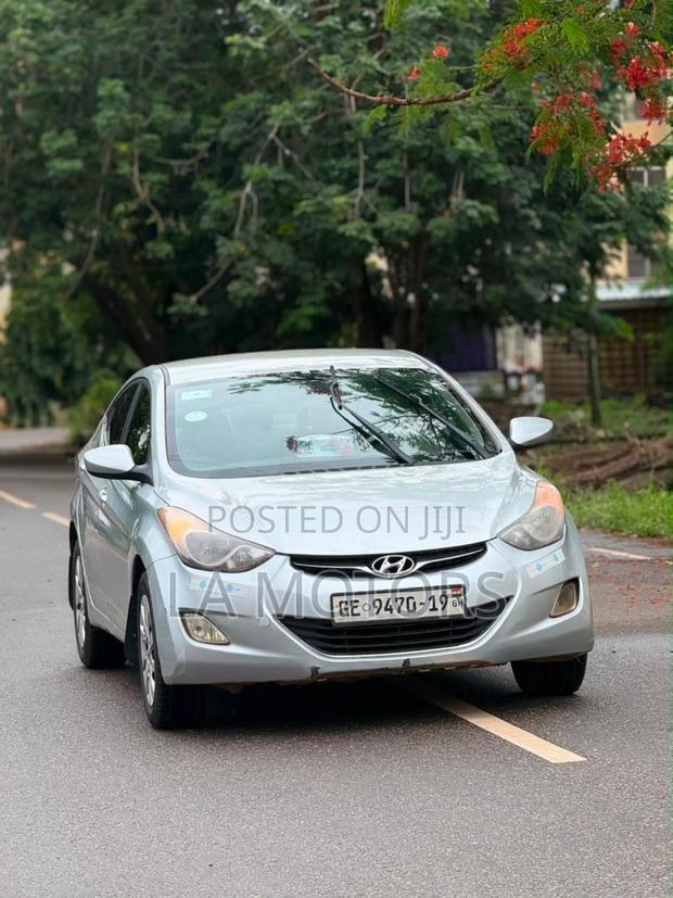 Hyundai Elantra 2013 Silver