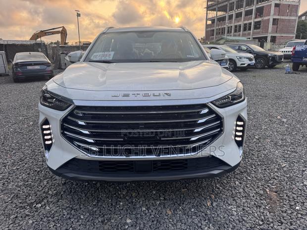 Jetour X70 1.5 7-Seater FWD 2022 White