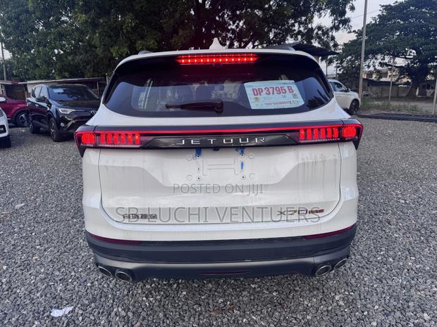 Jetour X70 1.5 7-Seater FWD 2022 White