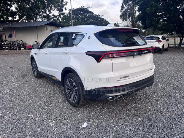 Jetour X70 1.5 7-Seater FWD 2022 White