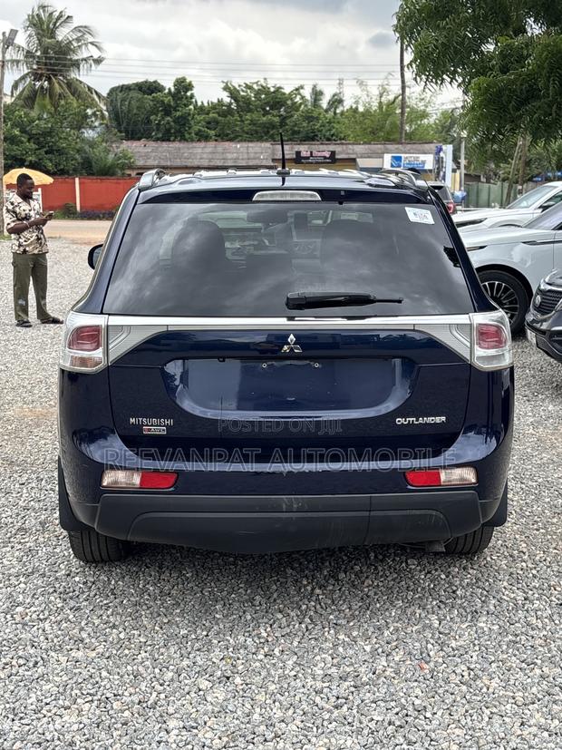 Mitsubishi Outlander 2015 Blue