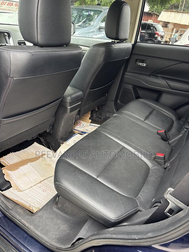 Mitsubishi Outlander 2015 Blue