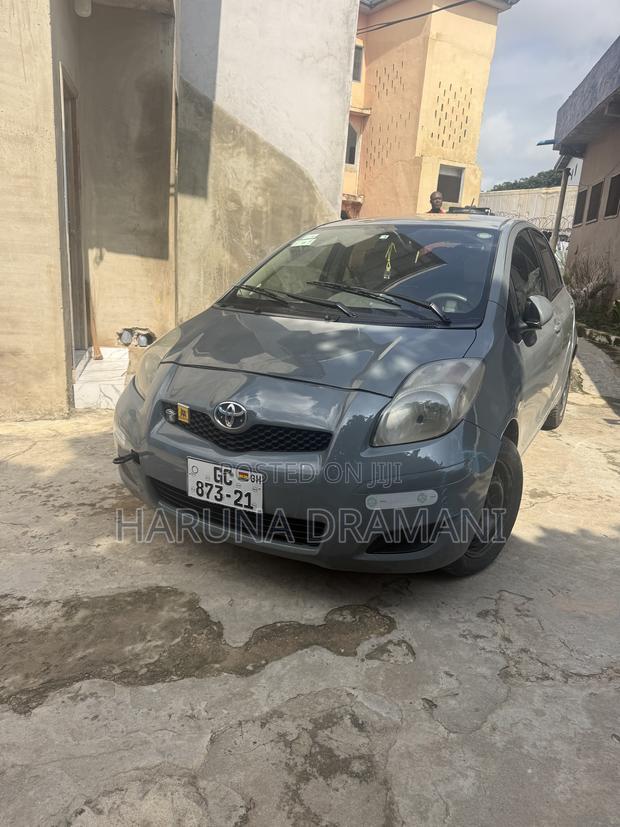 Toyota Vitz 1.3 FWD 3dr 2010