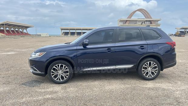 Mitsubishi Outlander SE AWC 2018 Blue
