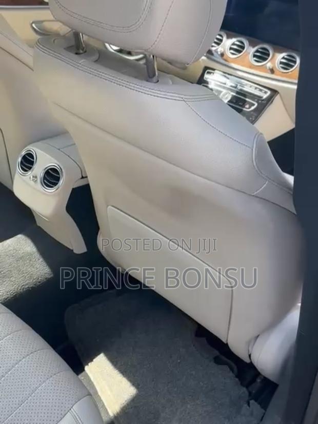 Mercedes-Benz E300 2018 Blue