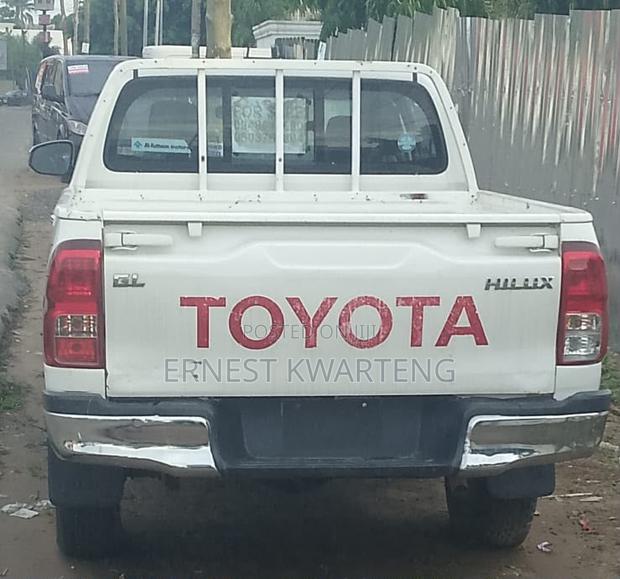Toyota Hilux Revo Double Cab Petrol 2.7 AWD 2020 White