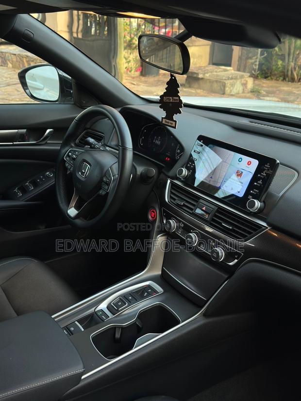Honda Accord Sport 2.0T 2022 White