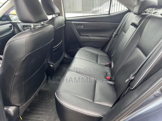 Toyota Corolla 2016 Gray