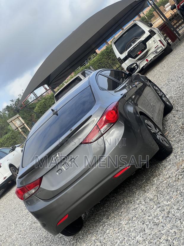 Hyundai Elantra 2012 Gray