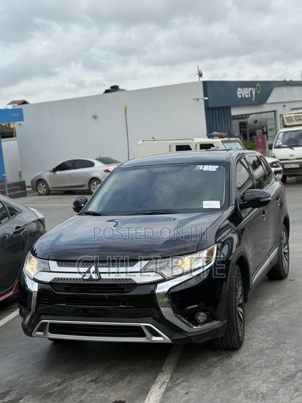Mitsubishi Outlander SE FWD 2017 Black