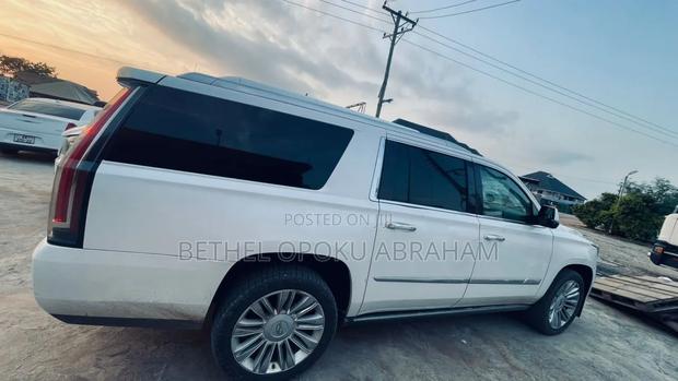 Cadillac Escalade 2018 White