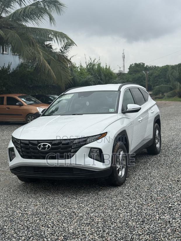 Hyundai Tucson SE 2022 White