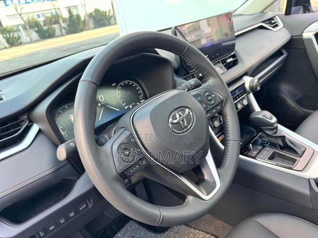 New Toyota RAV4 2023 White