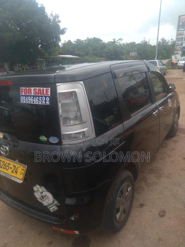 Toyota Sienta 1.5 AWD 2013 Black