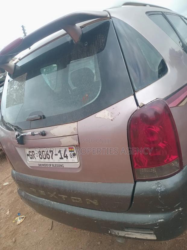 SsangYong Rexton 2008 Silver