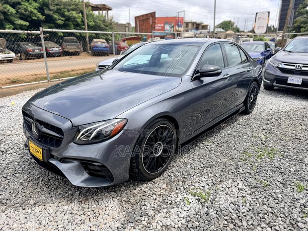 Mercedes-Benz E300 2018 Gray