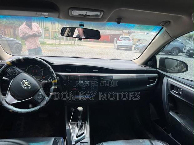 Toyota Corolla 2015 Black