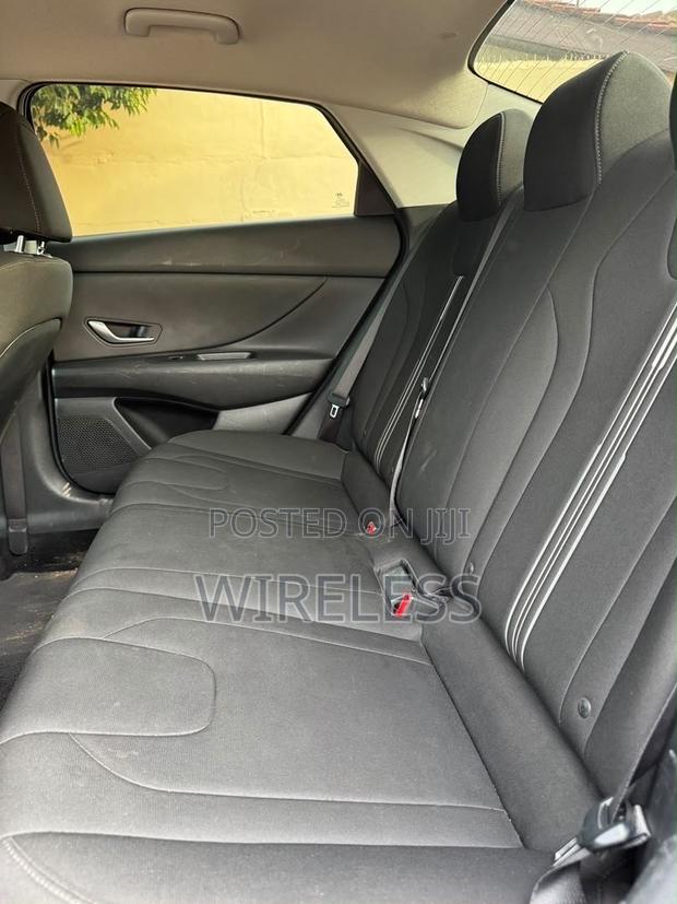 Hyundai Elantra SEL 2023 Black