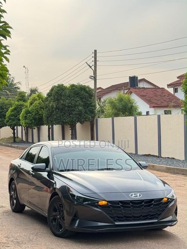 Hyundai Elantra SEL 2023 Black