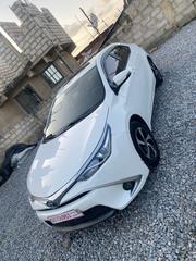 Toyota Corolla XLE (1.8L 4cyl 2A) 2018 White for sale