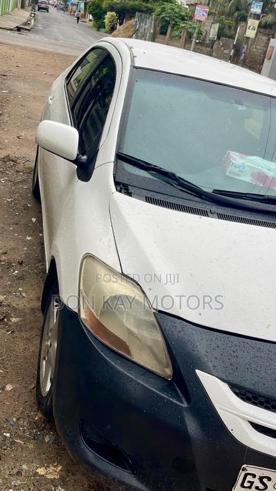 Toyota Yaris 2009 White
