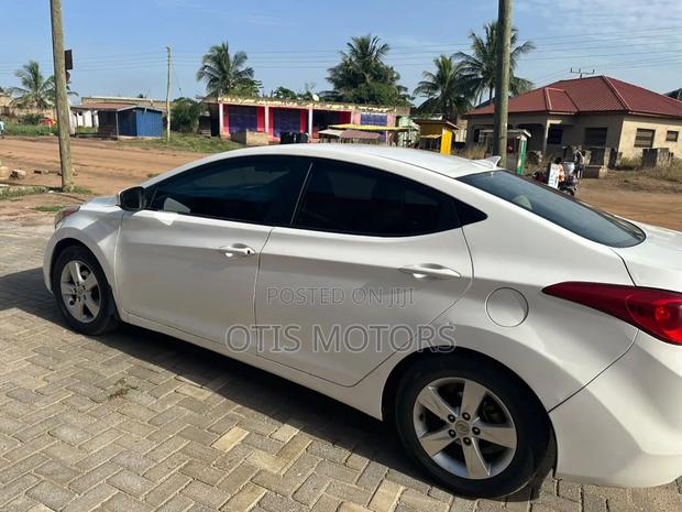 Hyundai Elantra 2013 Off white