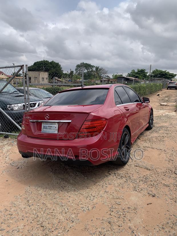 Mercedes-Benz C250 2013 Red