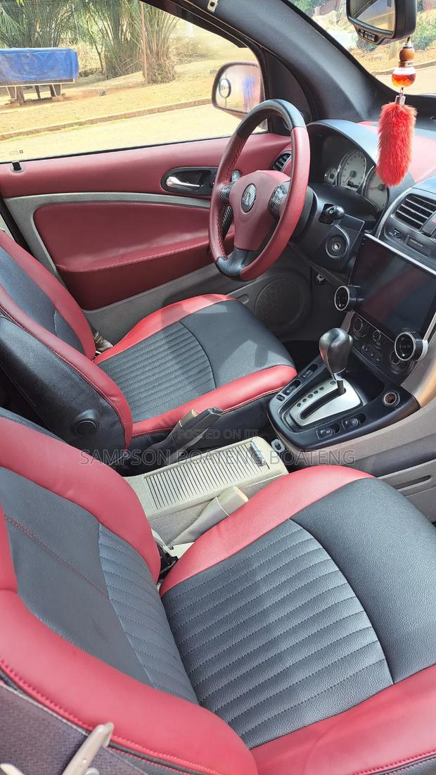 Saturn Vue 2006 Red