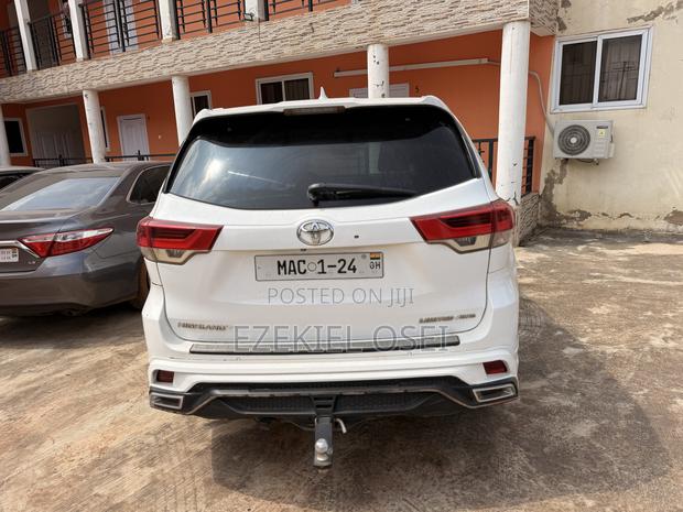 Toyota Highlander Limited 2019 White