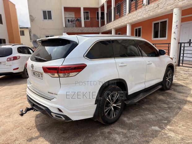 Toyota Highlander Limited 2019 White