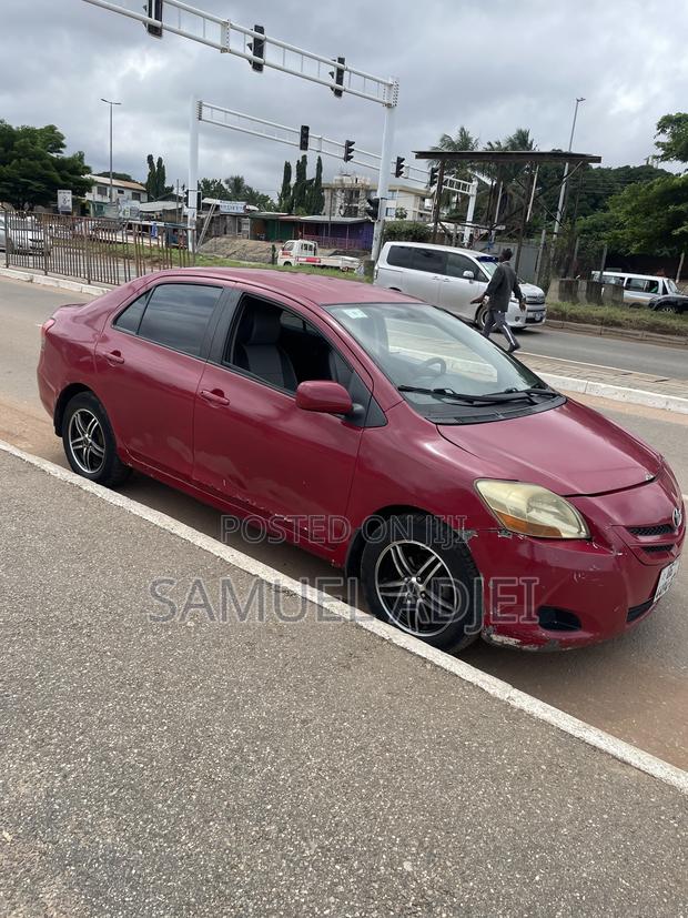Toyota Yaris 2010 Red