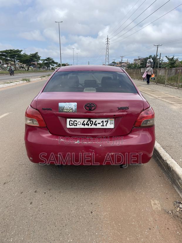 Toyota Yaris 2010 Red
