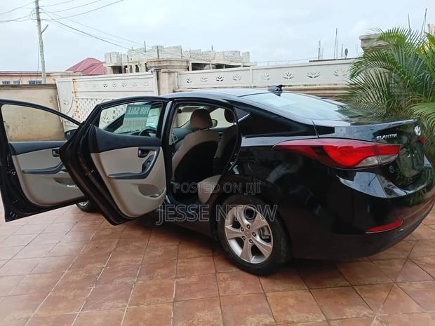 Hyundai Elantra 2016 Black