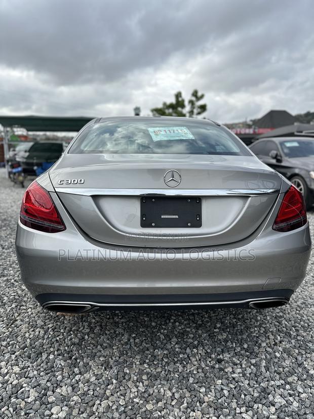 Mercedes-Benz C300 2020