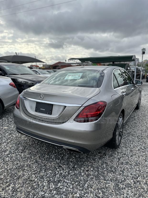 Mercedes-Benz C300 2020