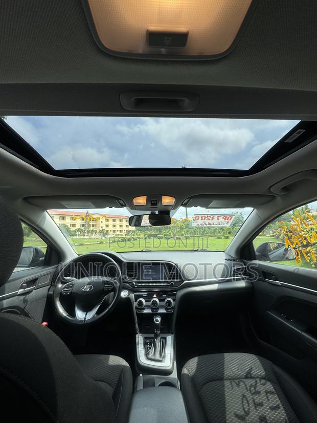 Hyundai Elantra SE 2020 Black