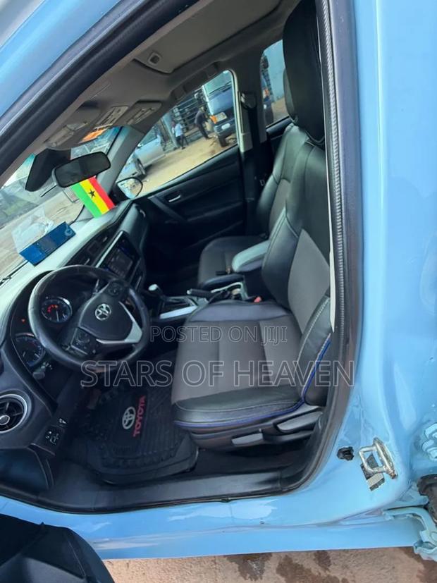 Toyota Corolla 2017 Blue