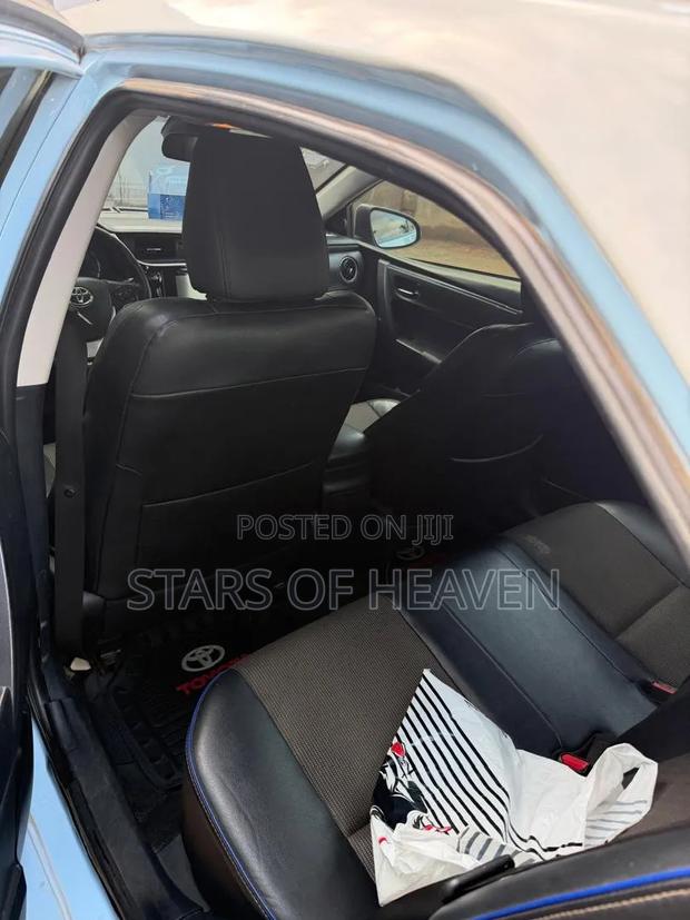 Toyota Corolla 2017 Blue