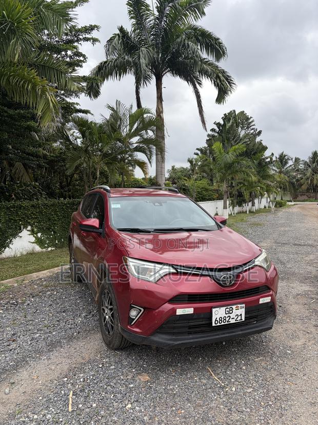 Toyota RAV4 2017 Red