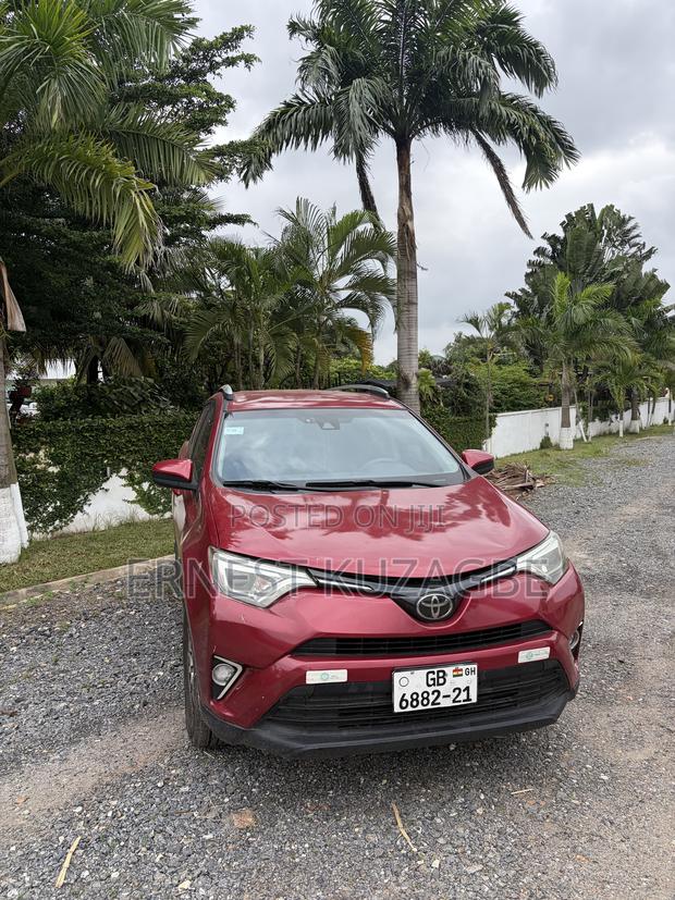 Toyota RAV4 2017 Red