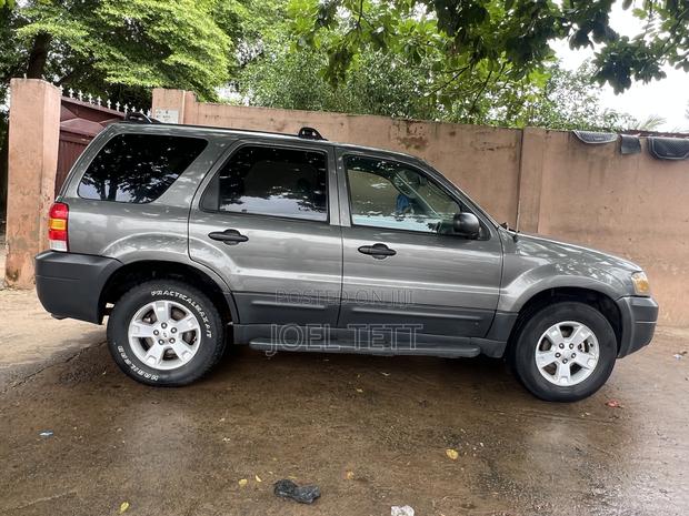 Ford Escape 2005 Gray