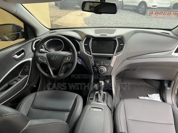 Hyundai Santa Fe 2017 Black