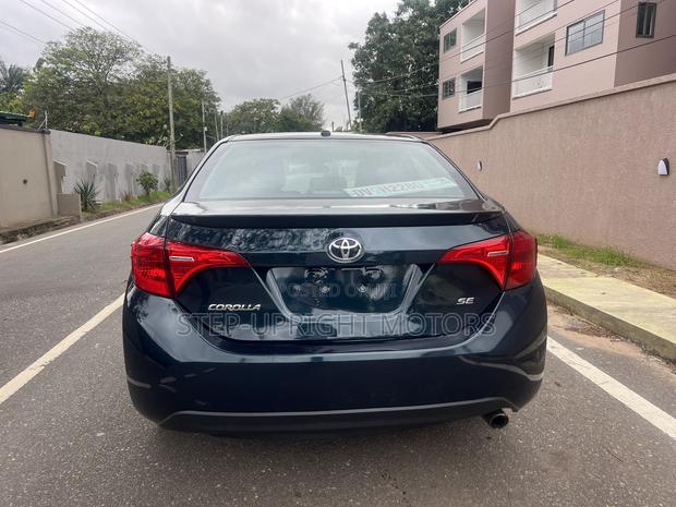 Toyota Corolla 2018 Gray