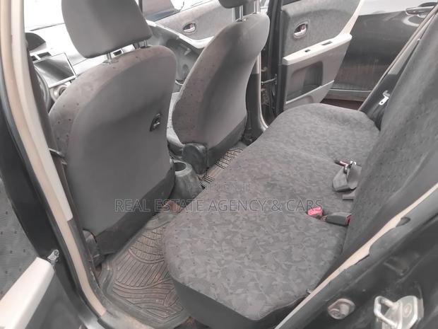 Toyota Vitz 2010 Black