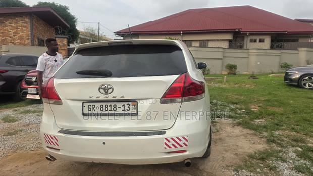 Toyota Venza 2012 White