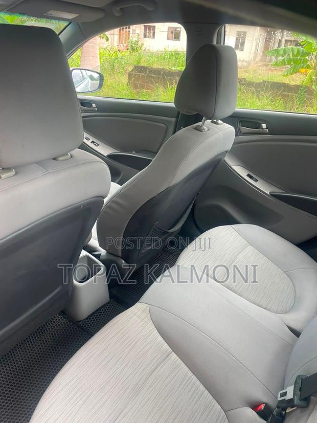 Hyundai Accent 2016 Silver