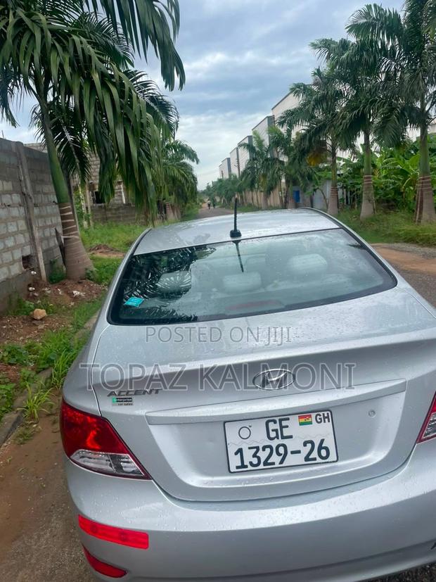 Hyundai Accent 2016 Silver