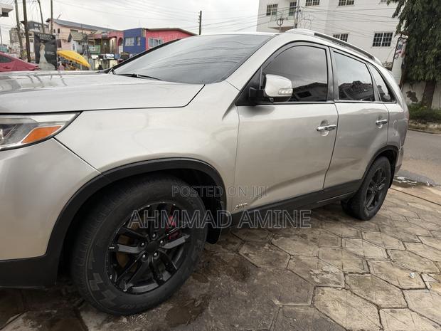Kia Sorento LX 4dr SUV AWD (2.4L 4cyl 6A) 2014 Silver