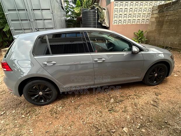 Volkswagen Golf 1.4T SE FWD 2019 Gray